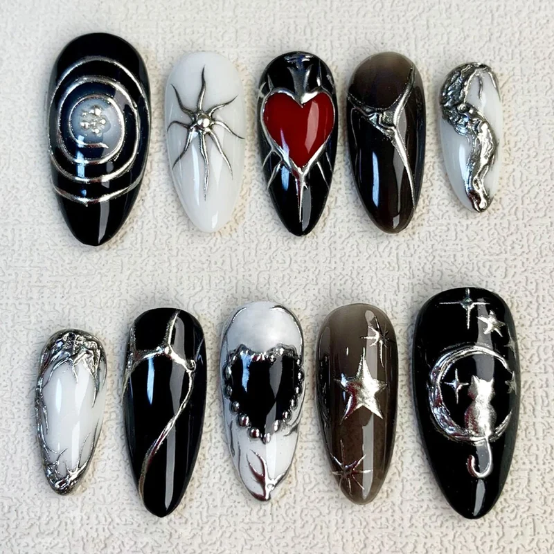 Kreatives Halloween Kunstnagelset mit Gruselmotiven Karnz