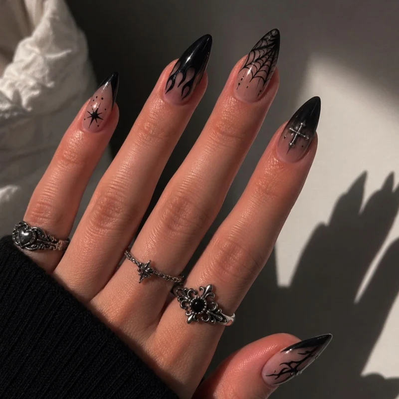 Kreatives Gothic Kunstnagel Set Karnz