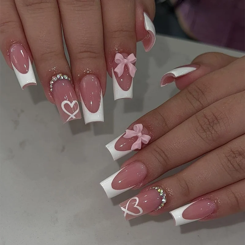 Glänzende und kreative Nagelkunst Karnz