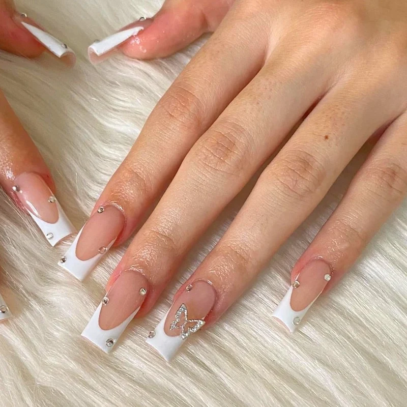Glänzende und kreative Nagelkunst Karnz