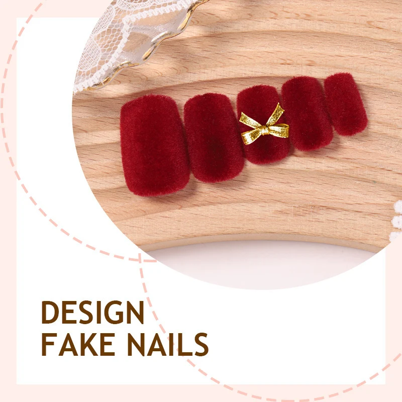Glamouröses Kunstnagelset Karnz