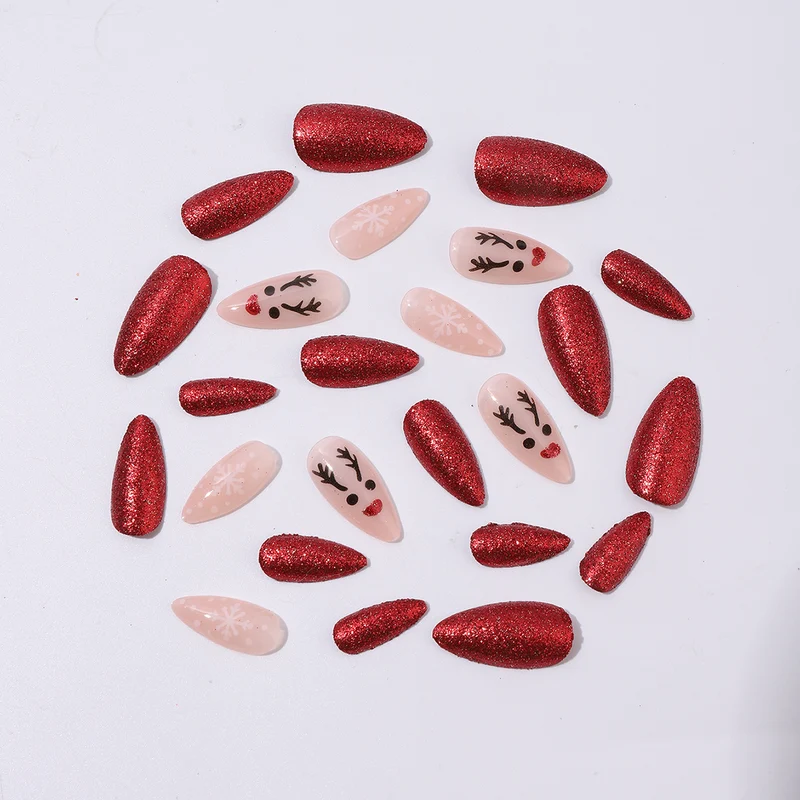 Kreatives Kunstnagelset mit funkelnden Glitzer- und festlichen Motiven Karnz