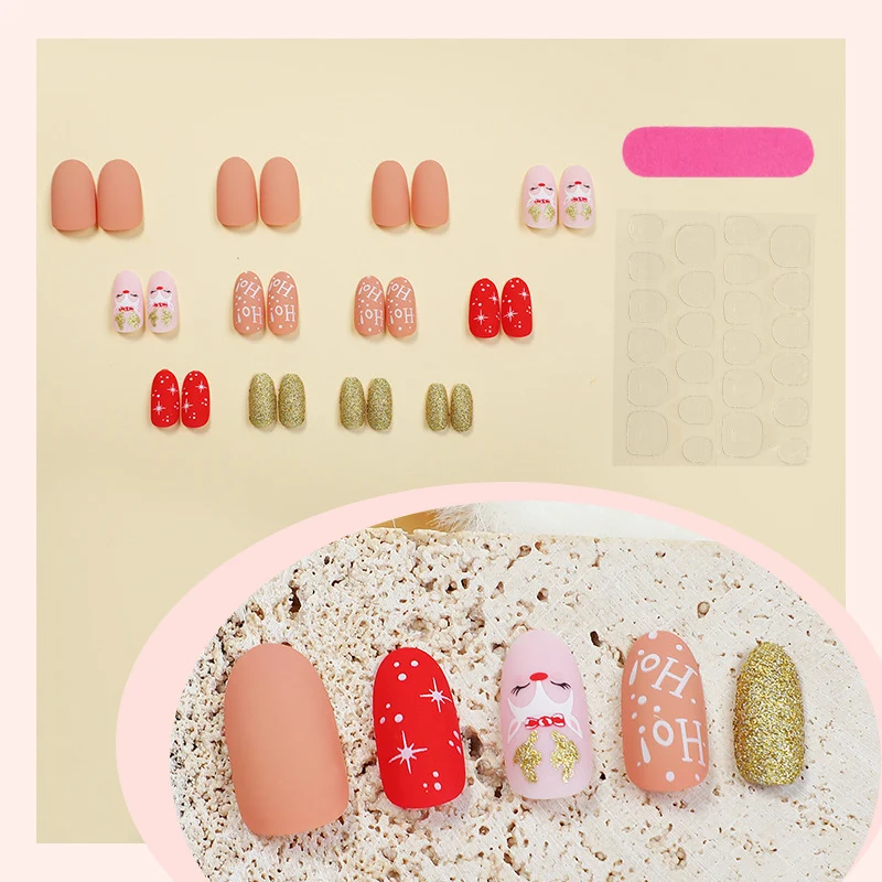 Kreatives Kunstnagelset mit festlichen Motiven Karnz