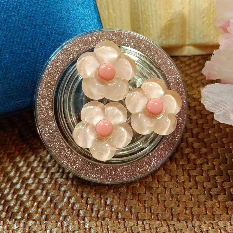 Dekorativer herzförmiger Handyhalter Karnz