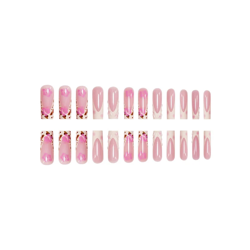 Stylische Nagelkunst Karnz