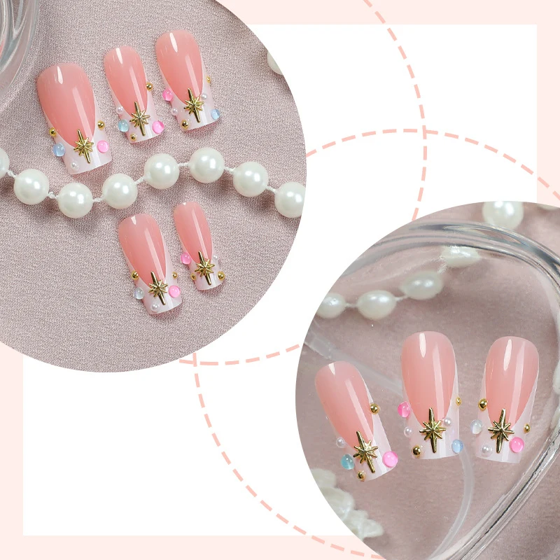 Elegantes Kunstnagelset mit floralem Design und Strass-Akzenten Karnz