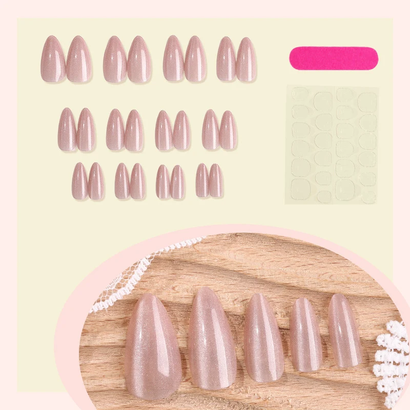 Elegantes Kunstnagel-Set mit schimmerndem Finish Karnz