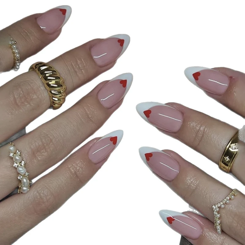 Elegante und kreative Nagelmodellage Karnz