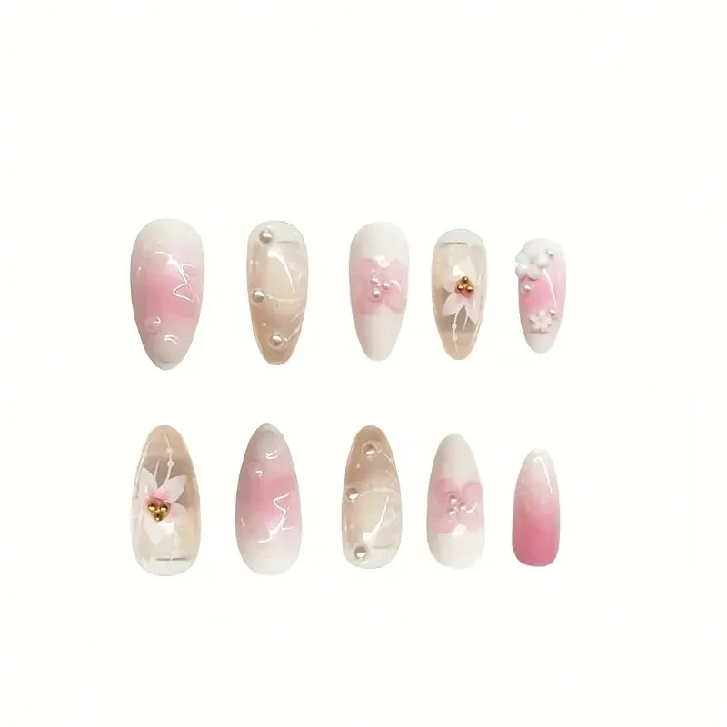 Elegante Blumennagelverzierungen Karnz