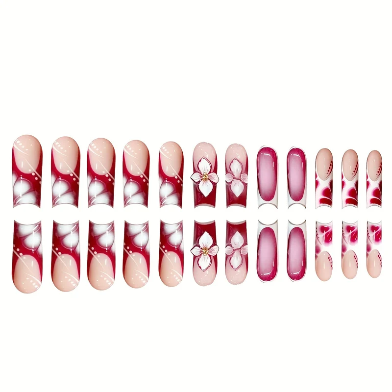 Elegante florale Nagelverlängerungen Karnz