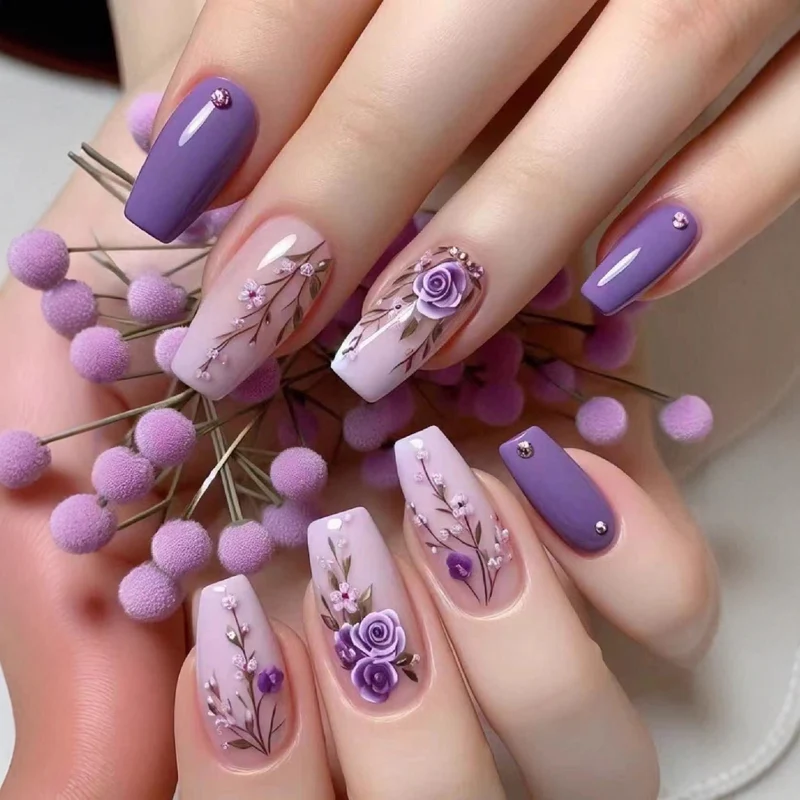 Elegantes Floral Acryl-Nagel-Set Karnz