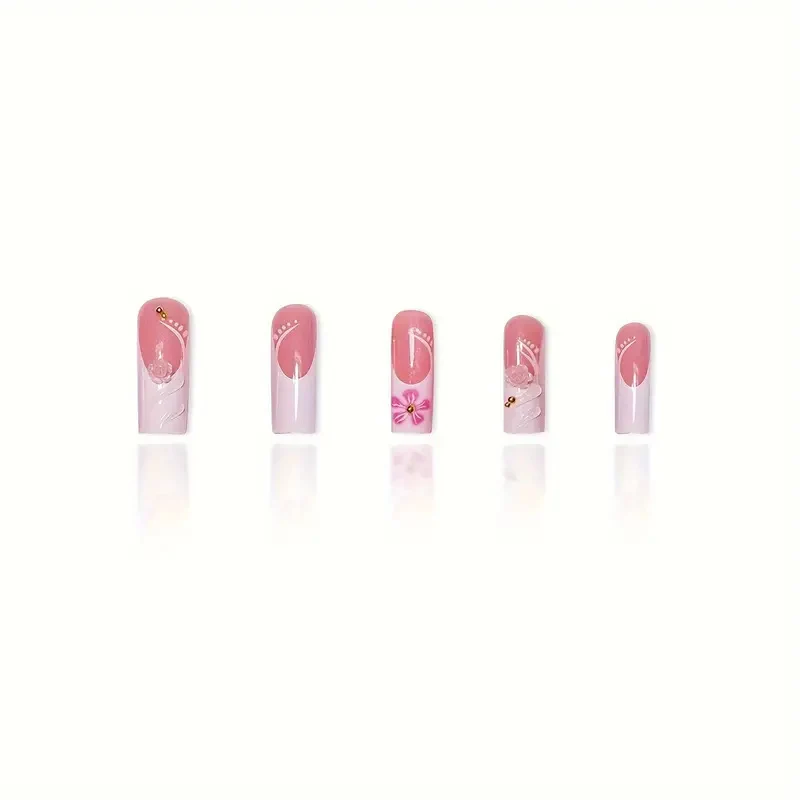 Elegante Blumen Acryl-Nagelkunst Karnz