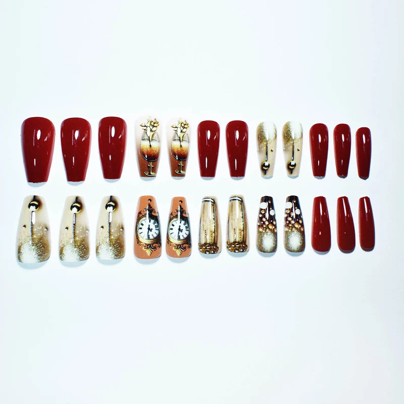 Elegante Künstlerische Nagelverstärkungen Karnz
