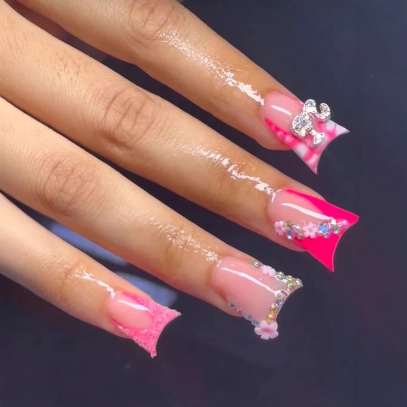 Dekorative Gel-Nagelveränderungen Karnz