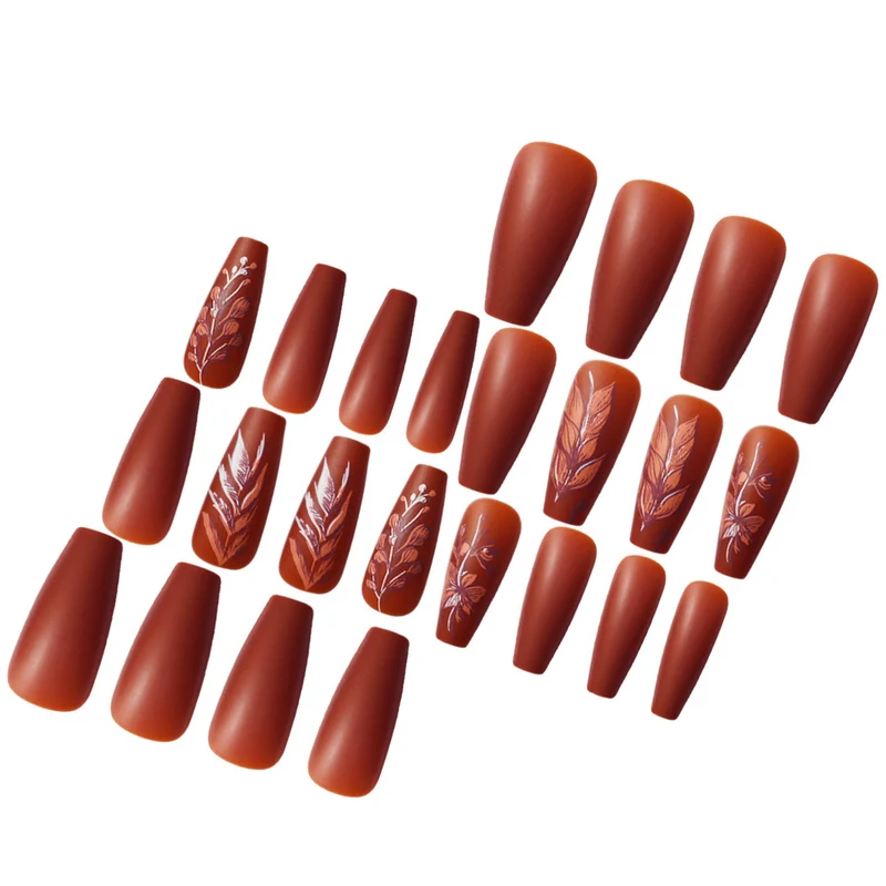 Künstlerische von der Natur inspirierte Nagelkunst Karnz