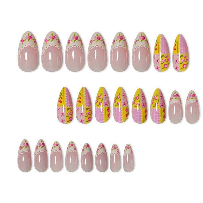 Künstlerische Floral Nagelverzierungen Karnz