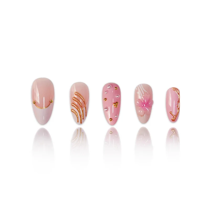 Künstlerische florale Nagelkunstverstärkungen Karnz