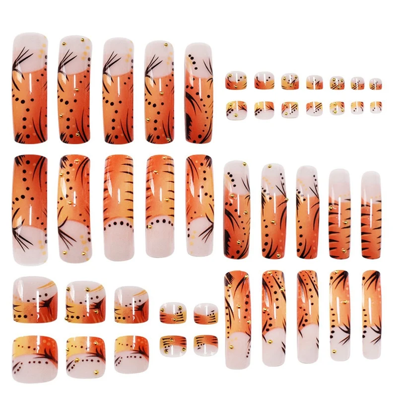 Künstlerisches Acryl-Nageldesign Karnz