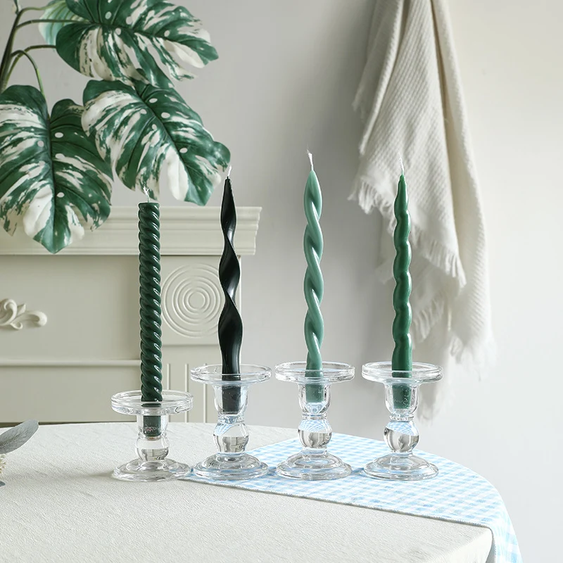 Skulpturales Ribbon-Twist Taper Kerzen Set