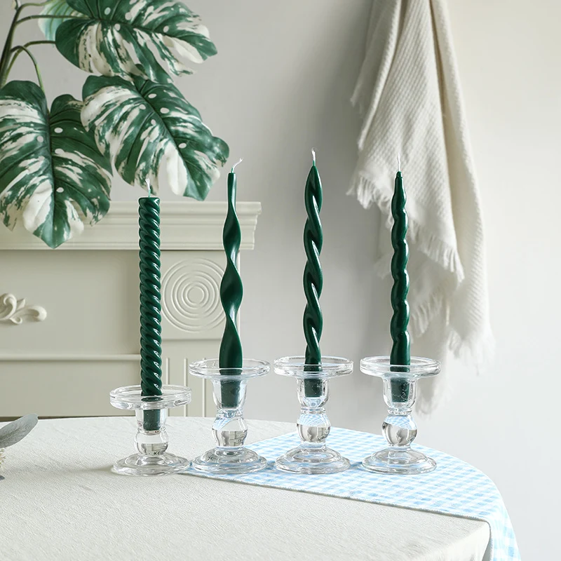 Skulpturales Ribbon-Twist Taper Kerzen Set