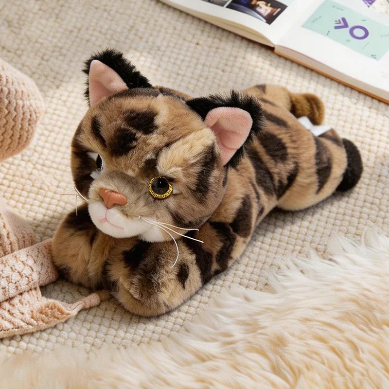 Lebensechter dehnbarer Katzenplüsch Boden Kuschelkissen Karnz