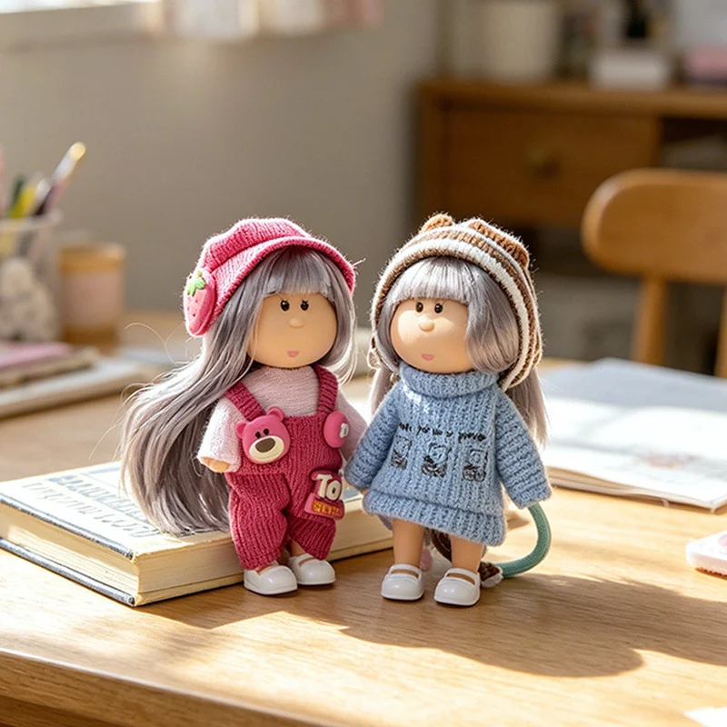 Hooded Doll Bag Charm Schlüsselanhänger mit Denim-Outfit & Schlaufe Karnz