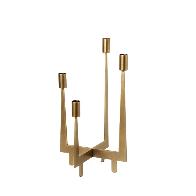 Moderner geometrischer Kerzenhalter