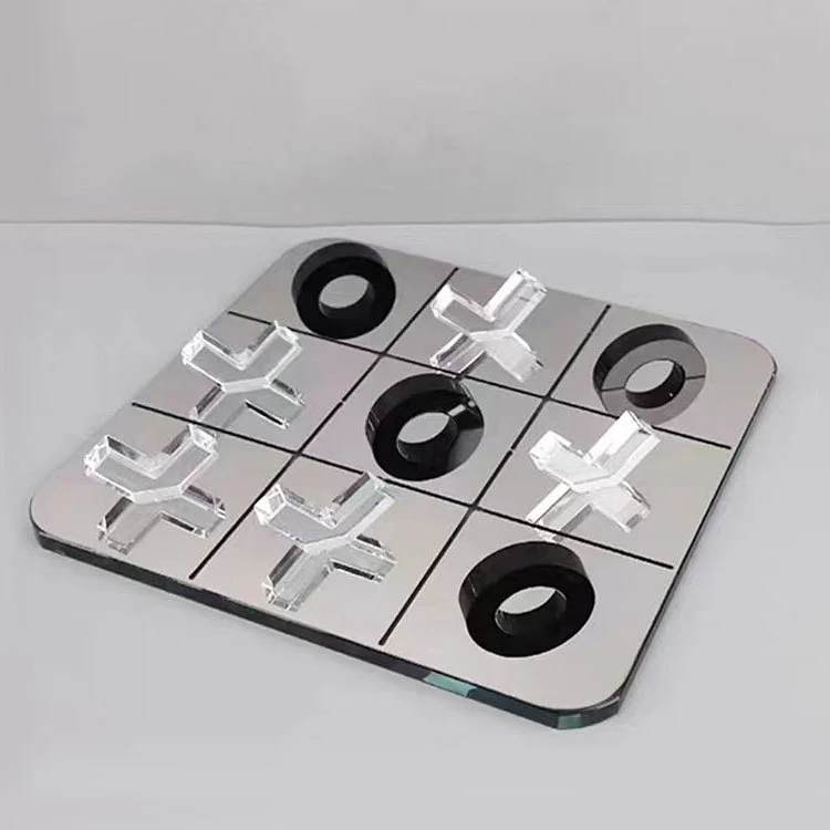Modernes dekoratives Tic-Tac-Toe-Spiel