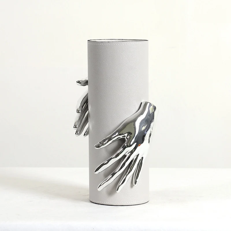 Moderne Skulpturale Handvase