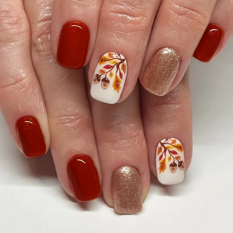 Künstlerische herbstliche Press-On Nagelkunst Karnz