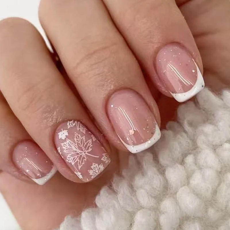 Künstlerische herbstliche Nagelkunst Karnz
