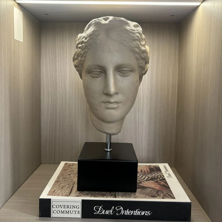 Künstlerische Kopfskulptur
