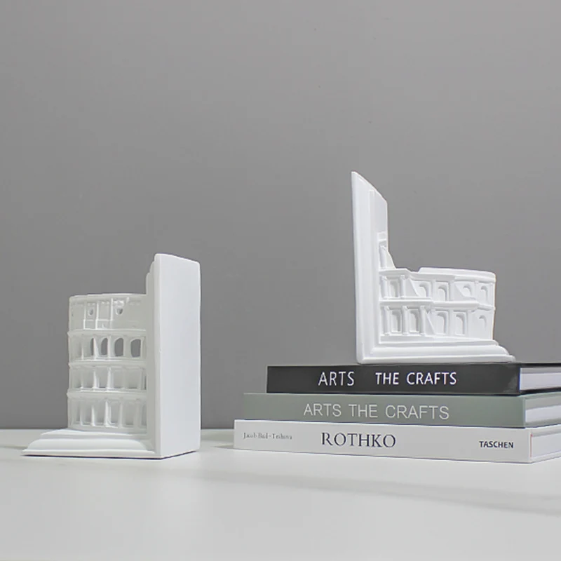 Architektonisch inspirierte Buchendständer