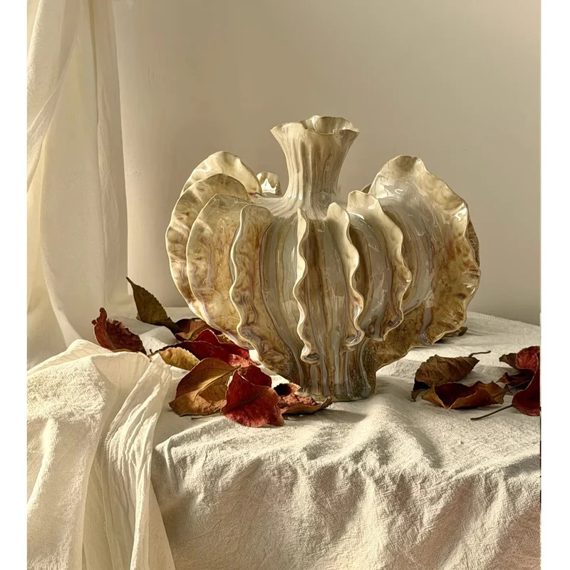 Zeitgenössische dekorative schaleninspirierte Vase