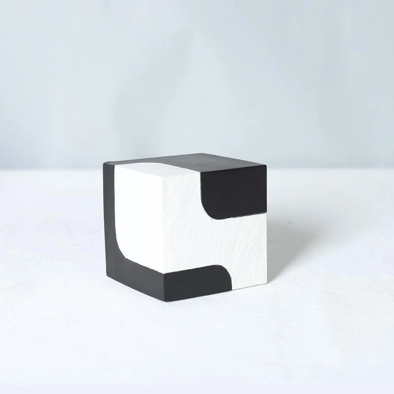 Moderne abstrakte minimalistische dekorative Blockskulptur