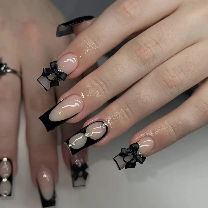 Dekorative Nagelkunst Verlängerungen Karnz