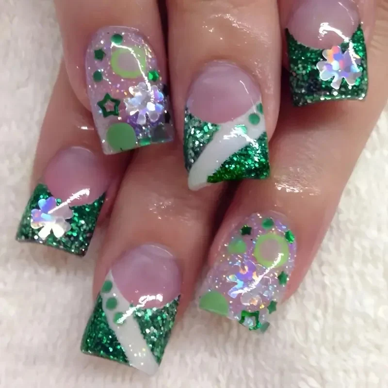 Dekorative französische Spitze Nagelkunstverzierungen Karnz