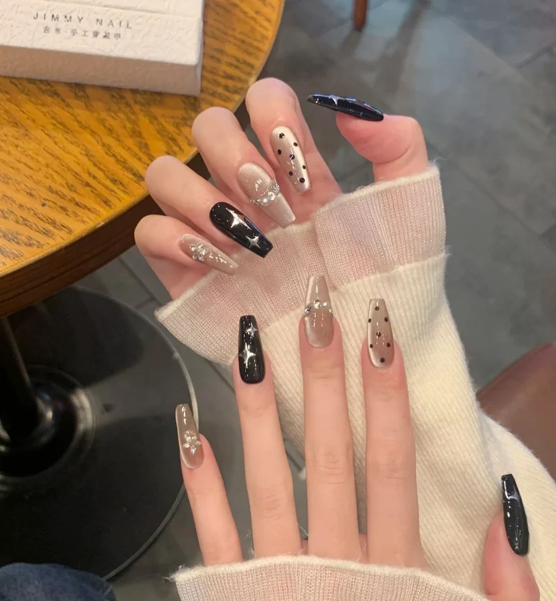 Dekorativer 3D Nagelkunst-Kit Karnz