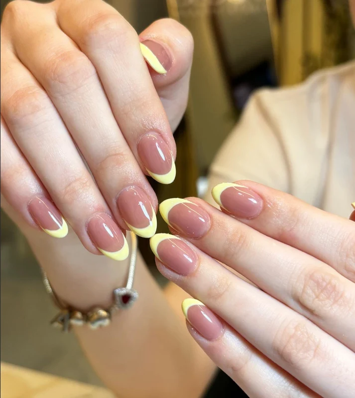 Chic Französische Tip Nagelverstärkungen Karnz