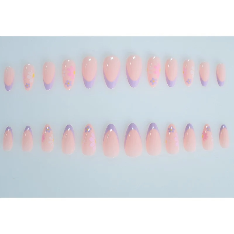 Chic Floral Nail Art Karnz
