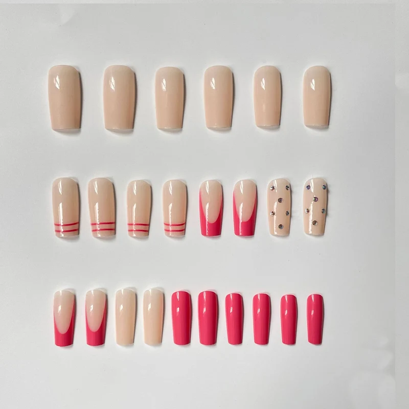 Chic dekorative Nagelkunst-Verzierungen Karnz