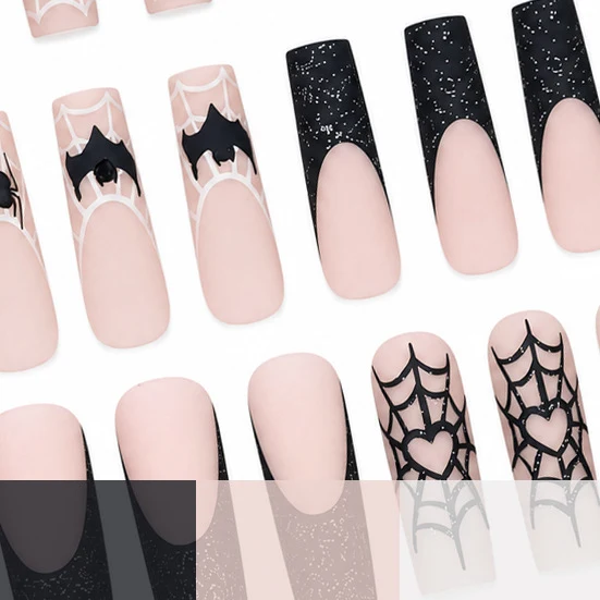 Künstlerische Nagelkunst Karnz