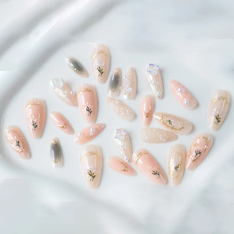 Künstlerische lange mandelförmige Nagelkunst-Verstärkungen Karnz