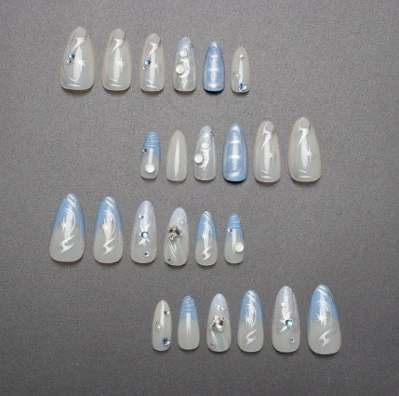 Künstlerische Stiletto-Nagelkunst-Erweiterungen Karnz