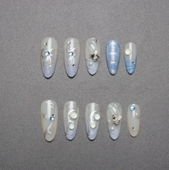Künstlerische Stiletto-Nagelkunst-Erweiterungen Karnz