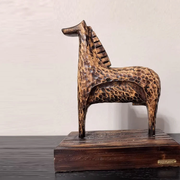 Dekorative Holzskulptur