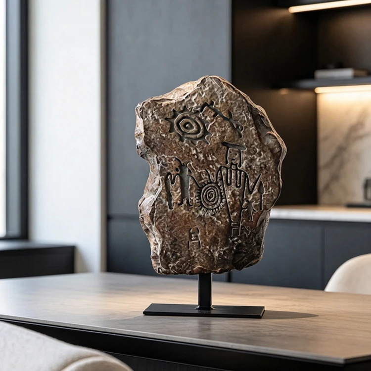 Elegante dekorative Steinskulptur