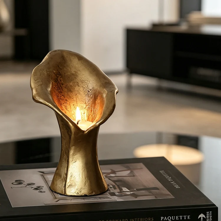 Elegante dekorative Blumenskulptur