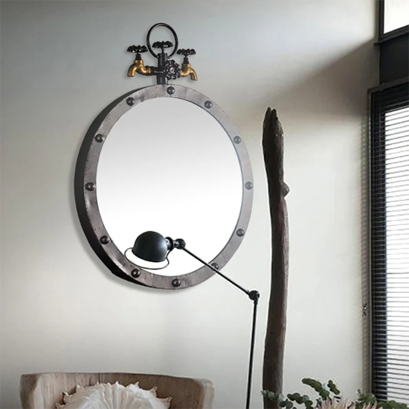 Industriell-Style Rundwandspiegel mit Vintage-Rohrdesign Karnz