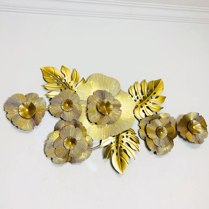 Florale Metallwandskulptur Karnz
